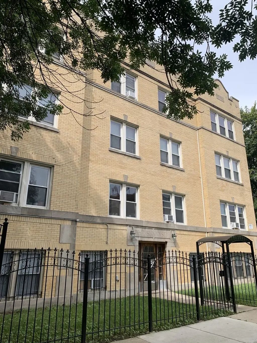 4460 N Avers Avenue 2, Chicago