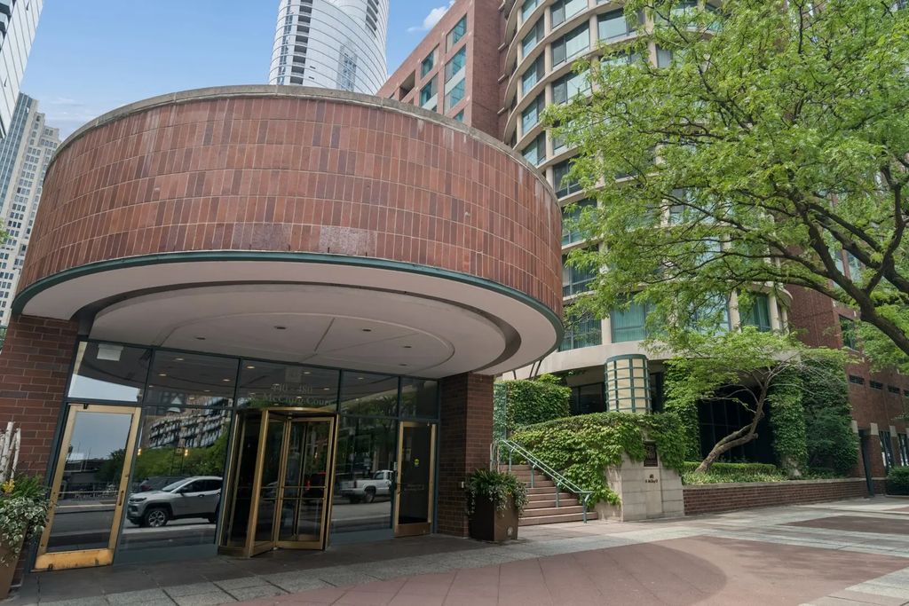 480 N Mcclurg Court 413, Chicago