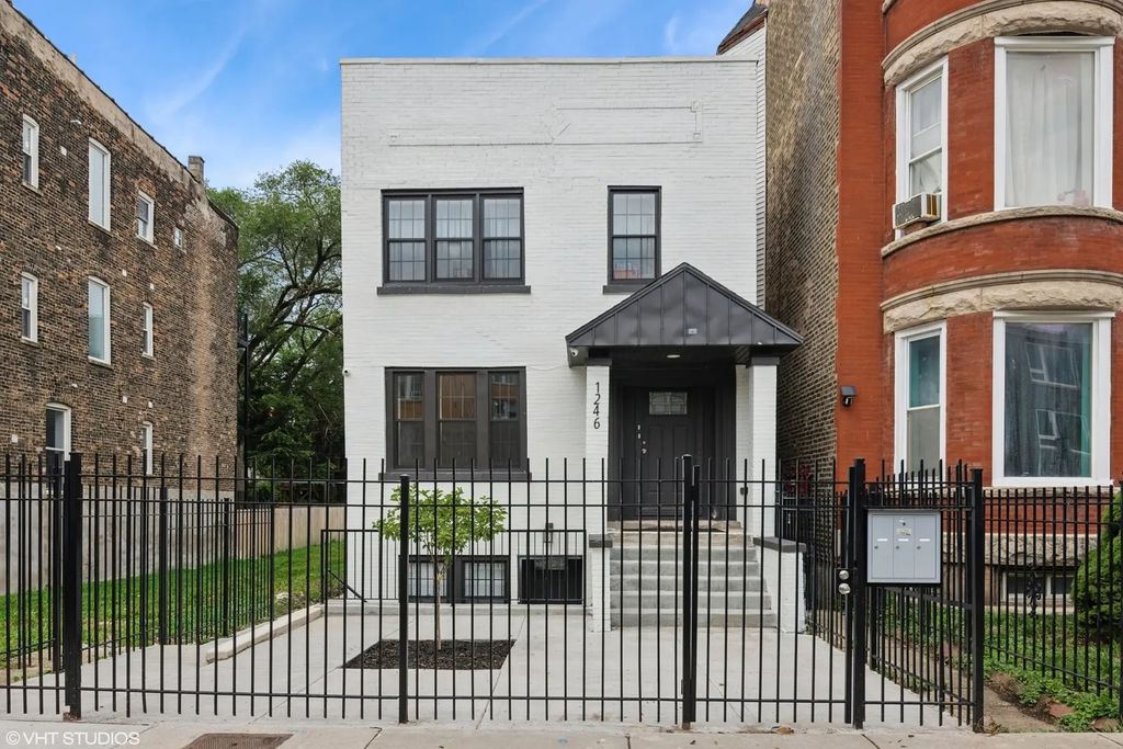 1246 S Fairfield Avenue, Chicago