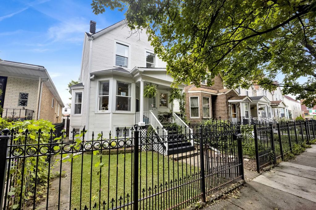 3749 W Palmer Street, Chicago, 60647