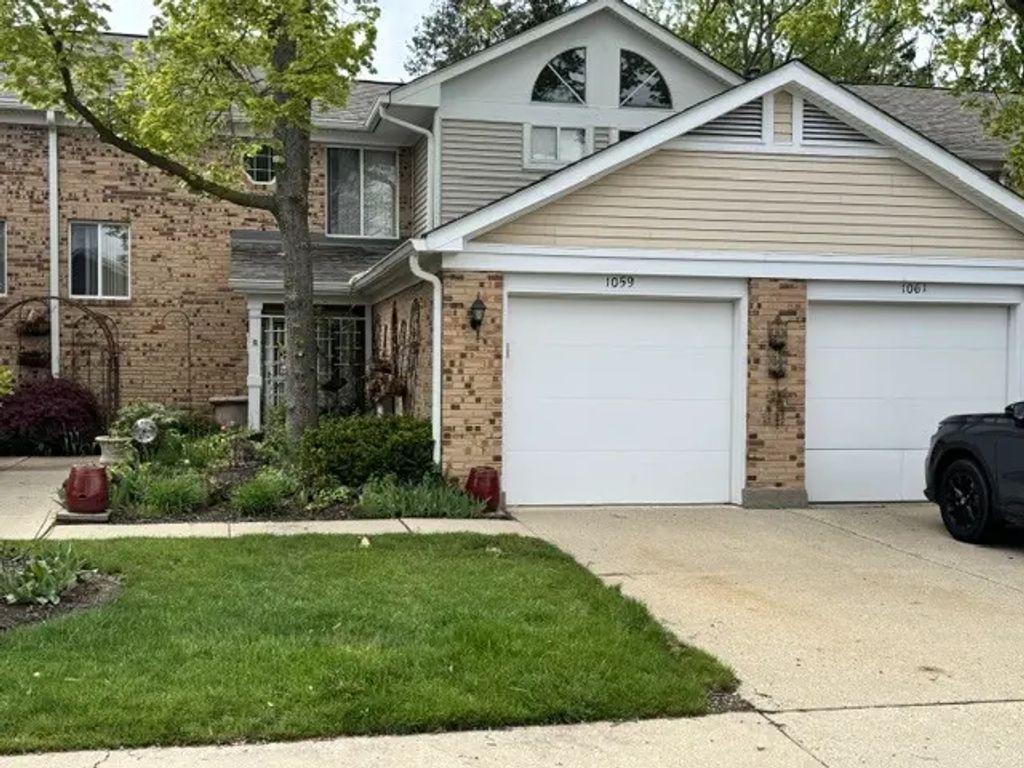 1059 Courtland Drive, Buffalo Grove