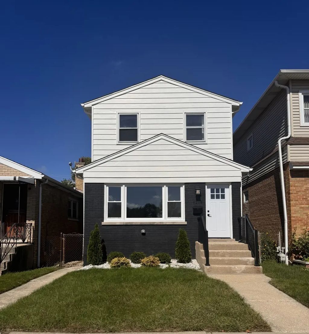 6218 W Foster Avenue, Chicago