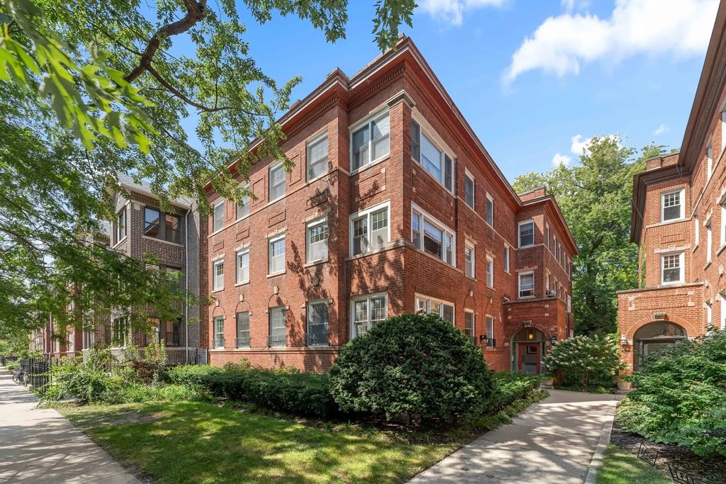 832 W Gunnison Street 2s, Chicago