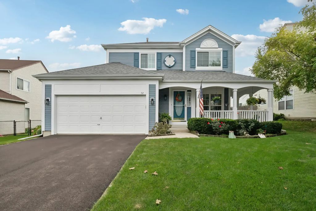 32 E Dahlia Lane, Round Lake Beach