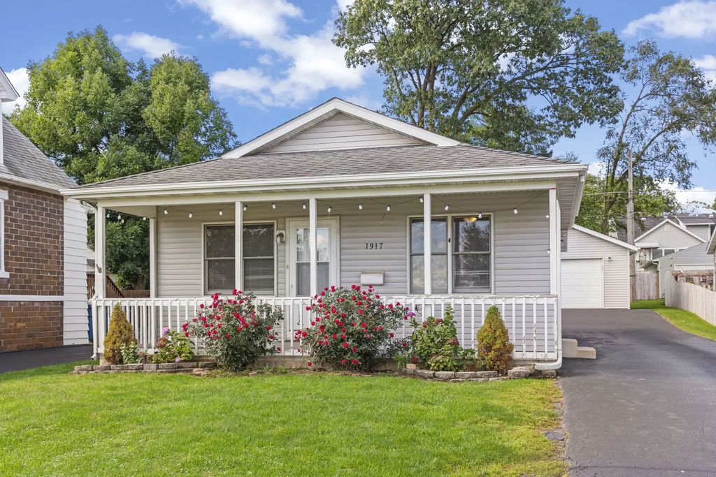 1917 N Hickory Street, Crest Hill