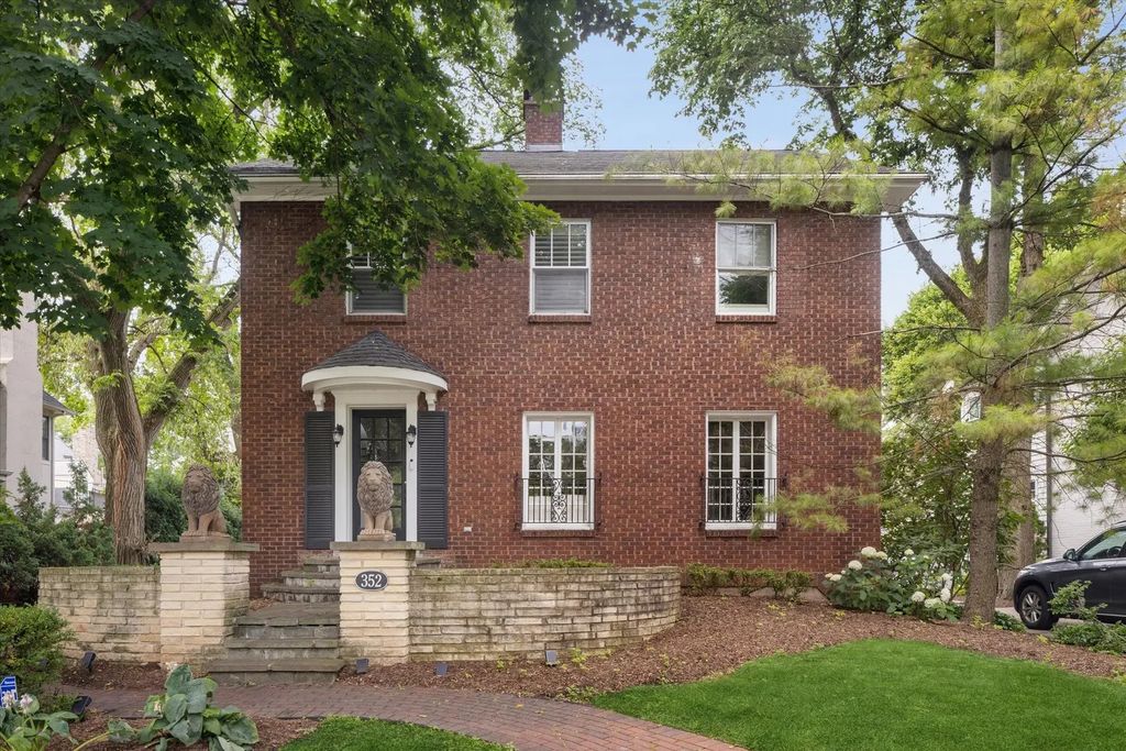 352 Ravine Road, Hinsdale