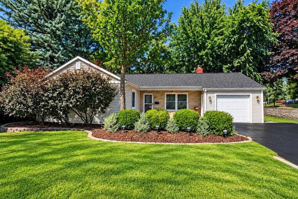 60 E Terra Cotta Avenue, Crystal Lake