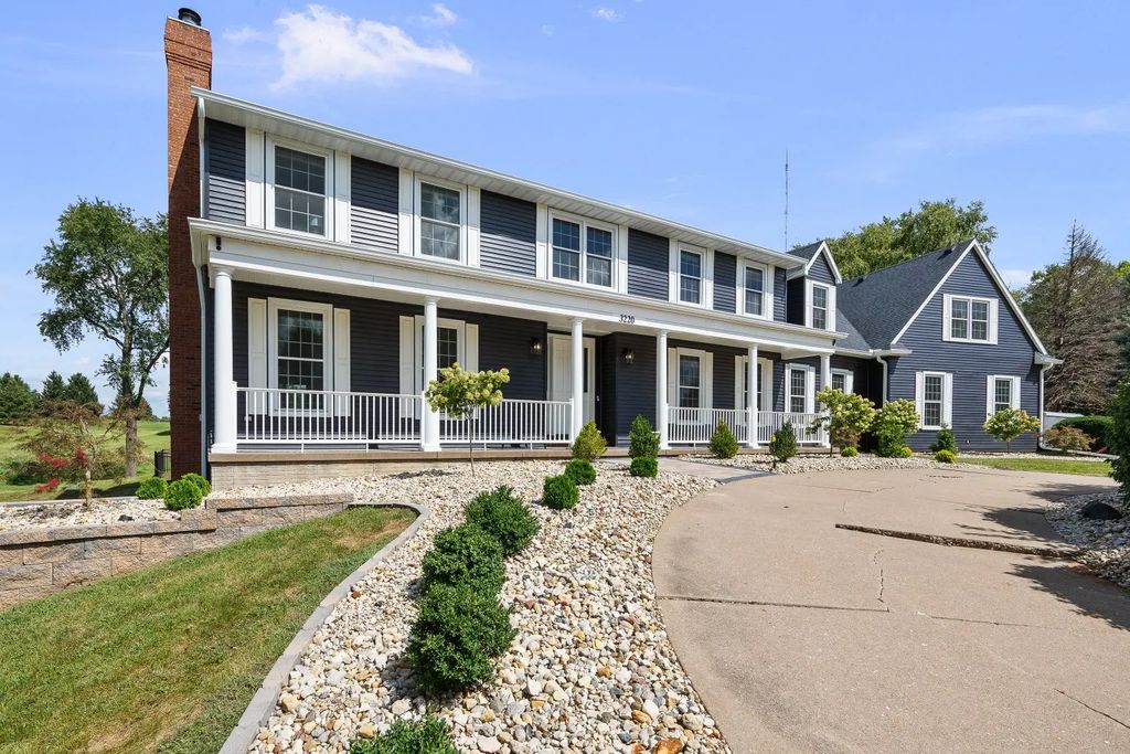 3220 Lundy Lane, Bettendorf