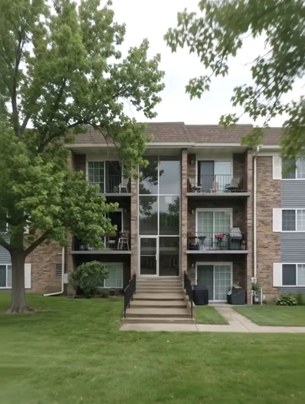 1627 N Windsor Drive 305, Arlington Heights