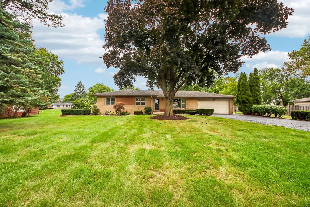 6n520 Andrene Lane, Itasca