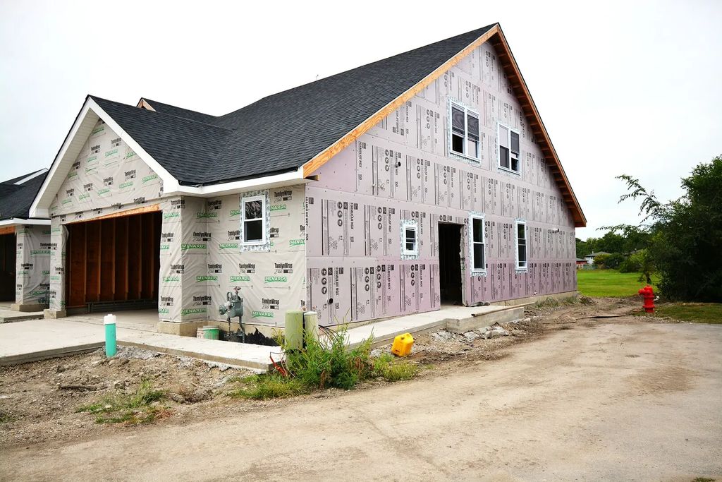 7415 Covington Drive, Justice