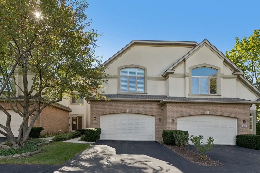 876 N Maple Avenue, Palatine