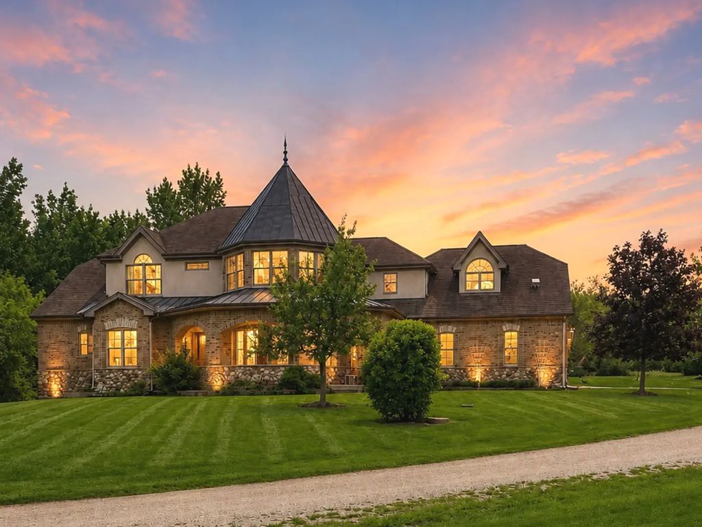 15309 Kishwaukee Valley Road, Woodstock