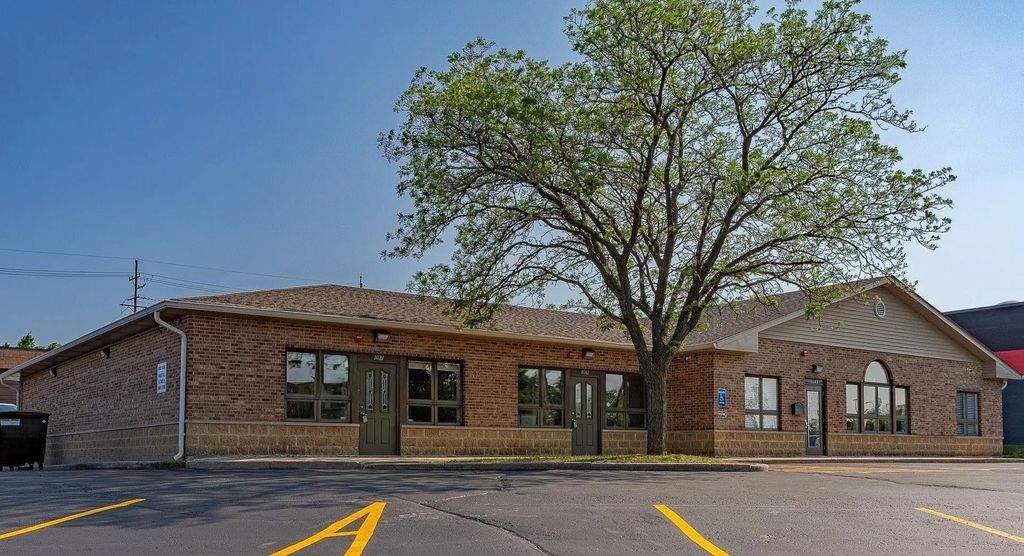 1041 Bonaventure Drive, Elk Grove Village