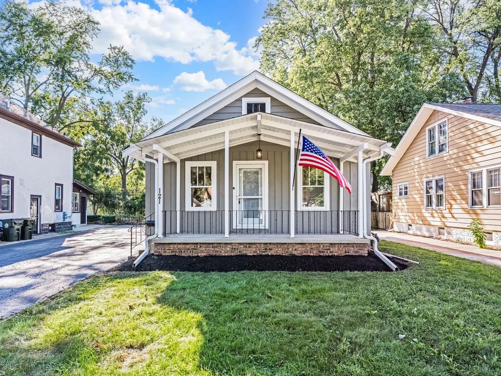 121 S Fordham Avenue, Aurora