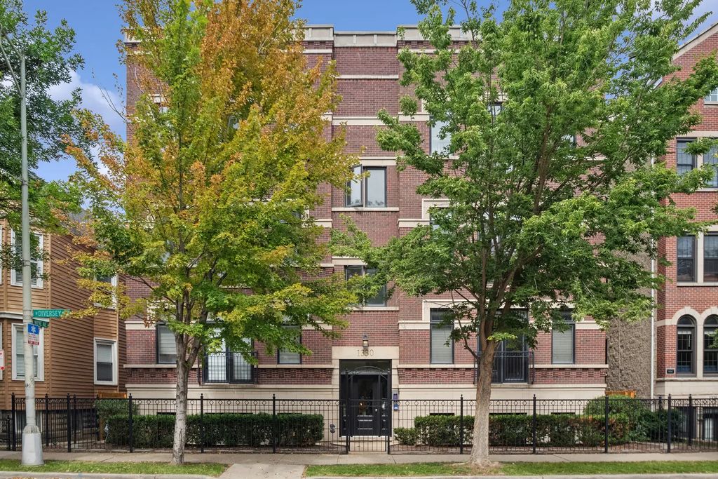 1330 W Diversey Parkway 1w, Chicago
