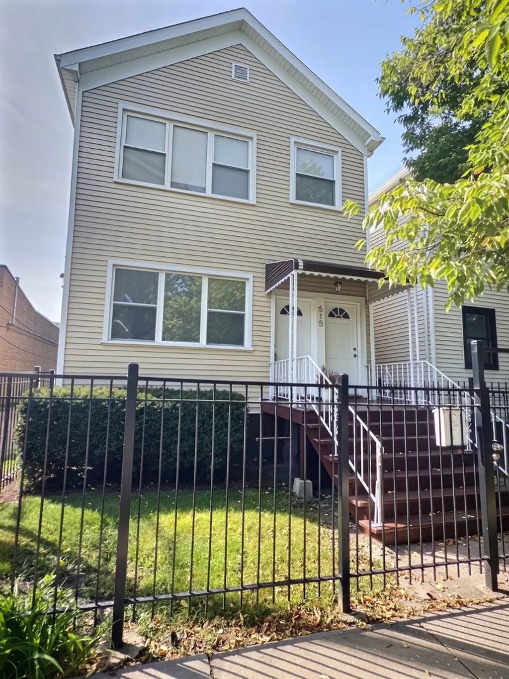 515 W 40th Place 1, Chicago