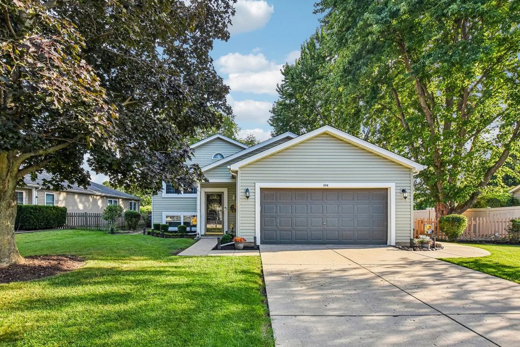 256 Meadows Drive, Sugar Grove