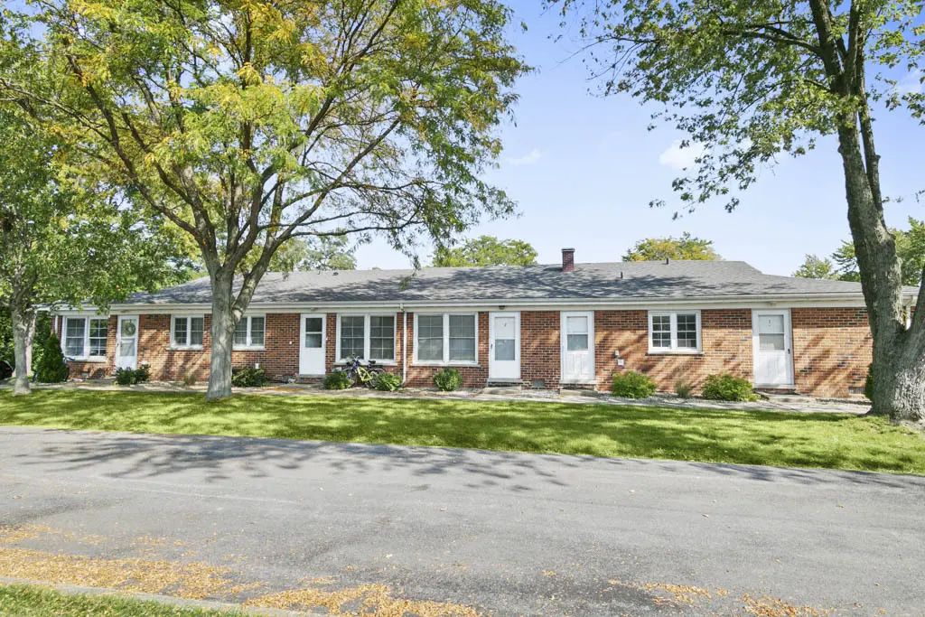 11212 1st Street 2, Mokena