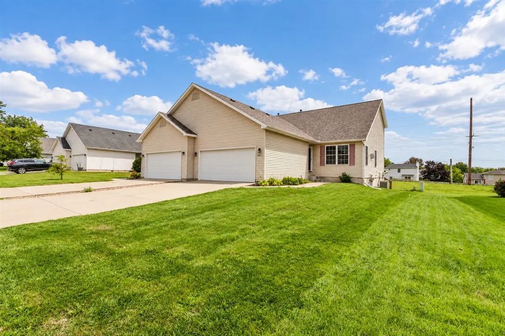 603 Wildberry Drive, Normal
