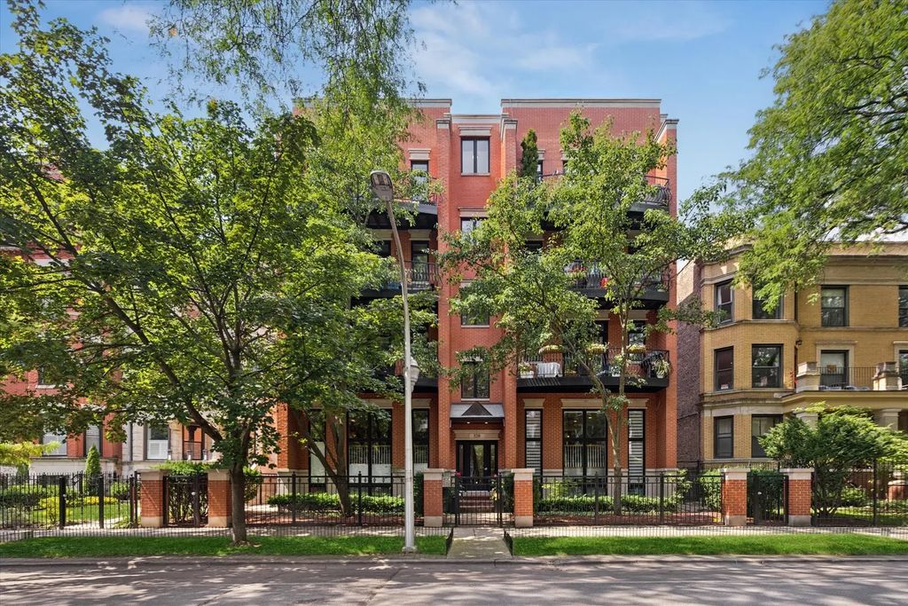 5218 N Winthrop Avenue 4s, Chicago