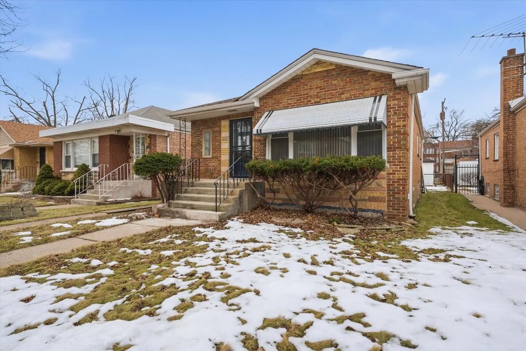8846 S Dorchester Avenue, Chicago