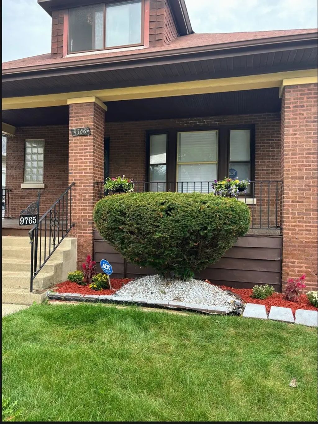 9765 S Winston Avenue, Chicago, 60643