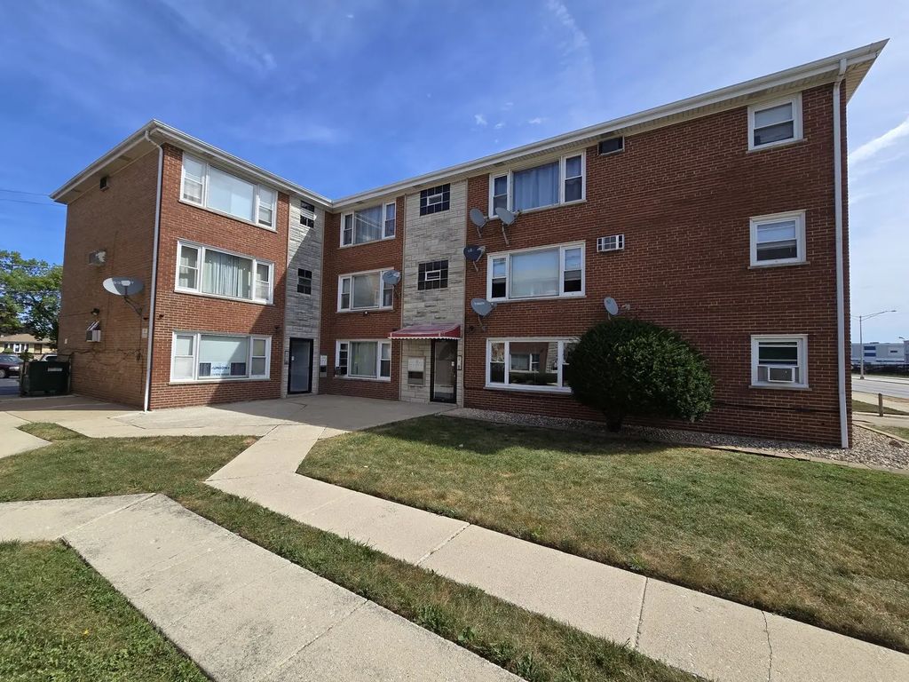 6952 W 65th Street 3b, Chicago