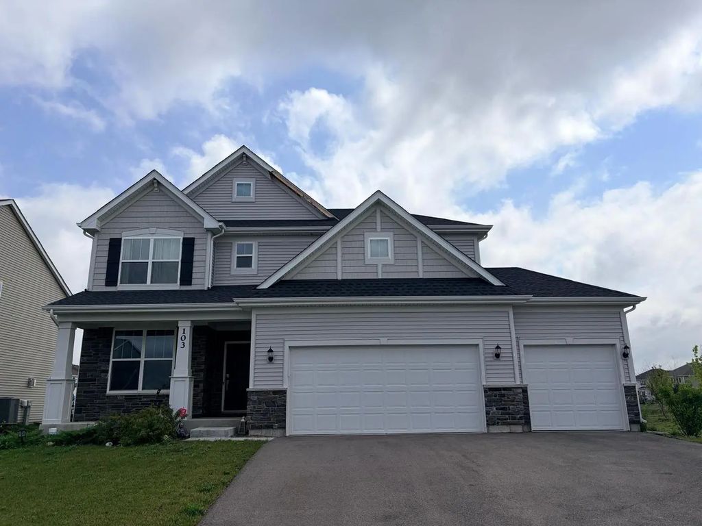 103 Ellis Road, Algonquin