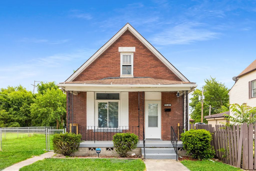 15 155th Street, Calumet City