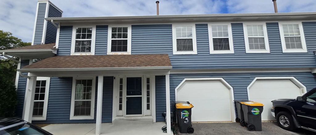 173 Hazelnut Drive, Streamwood