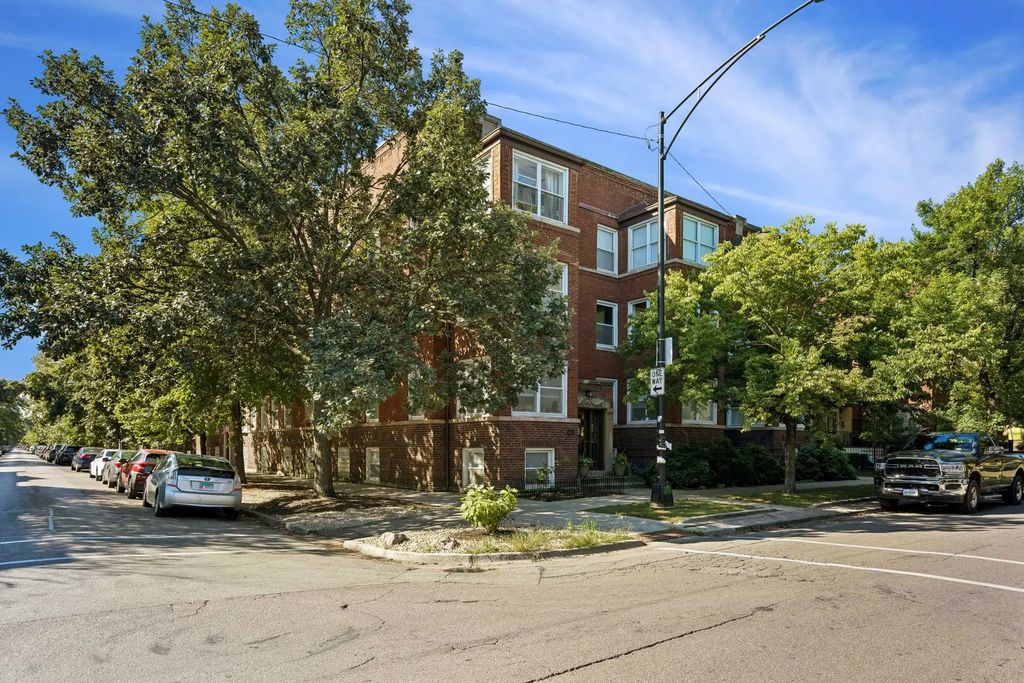 4546 N Troy Street 3, Chicago