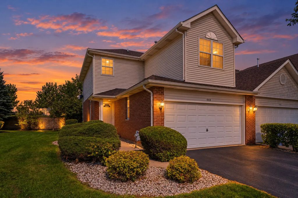 440 Coventry Circle, Glendale Heights