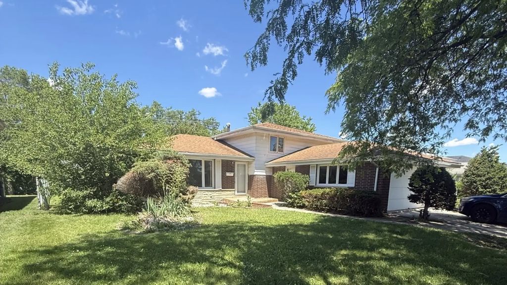 942 E 168th Street, South Holland