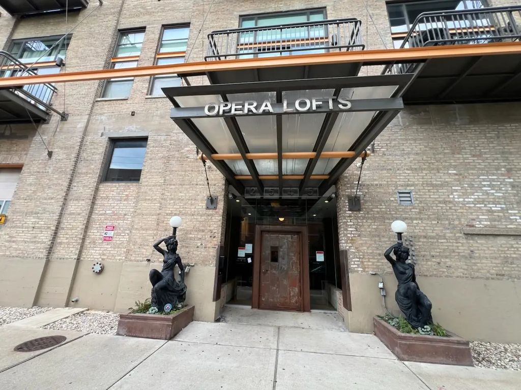 2545 S Dearborn Street 520, Chicago