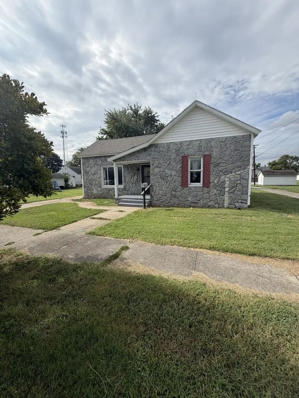 110 W Webb Street, Carmi