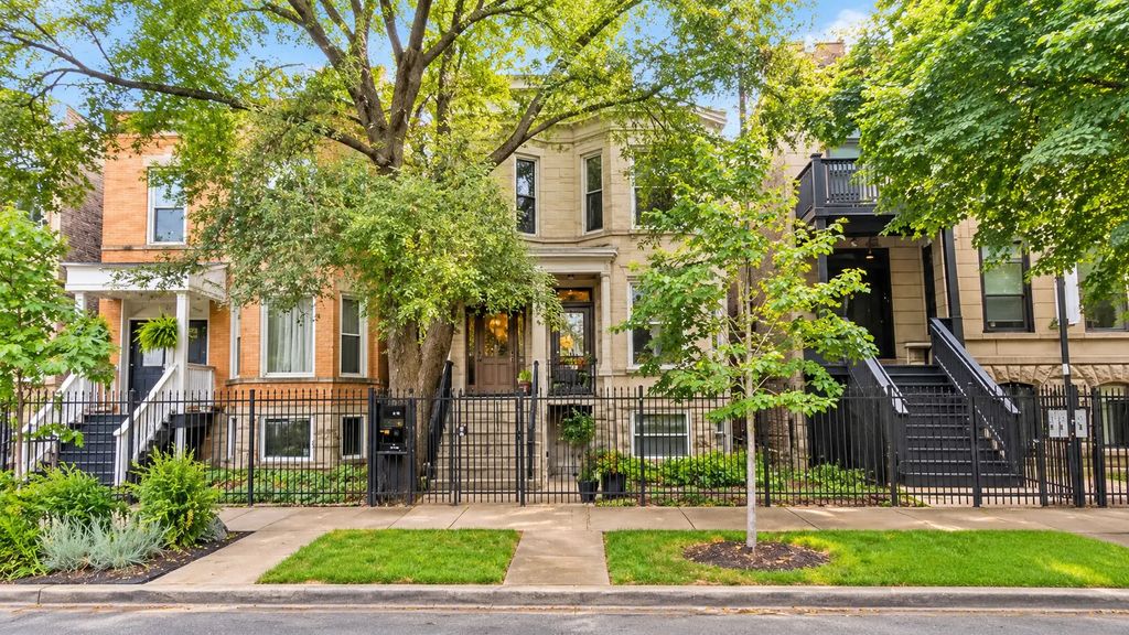 2833 N Albany Avenue 2a, Chicago