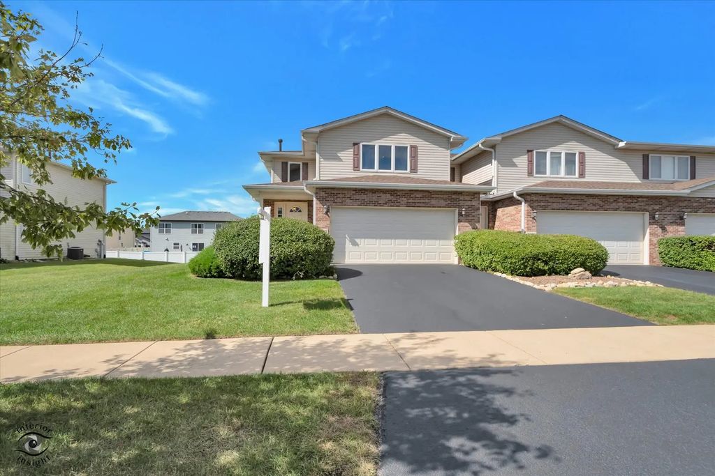 1390 Somerset Drive, Beecher