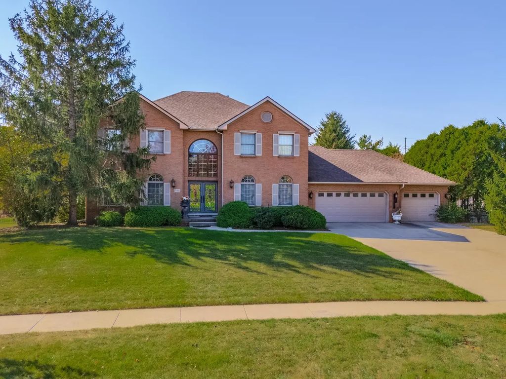 7 Smokey Court, Bloomington