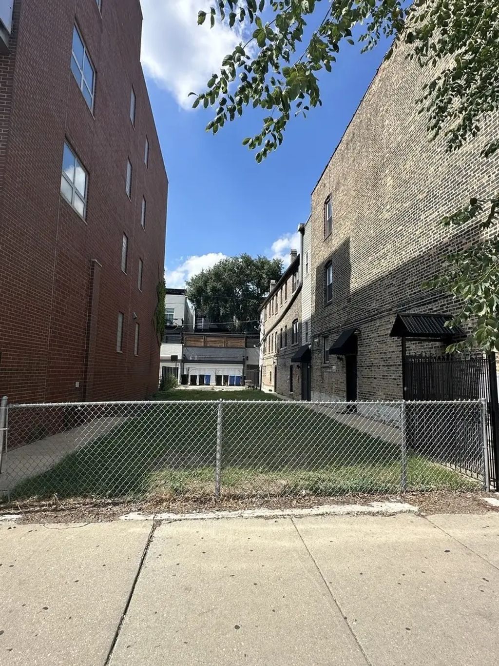 910 N Ashland Avenue, Chicago, 60622