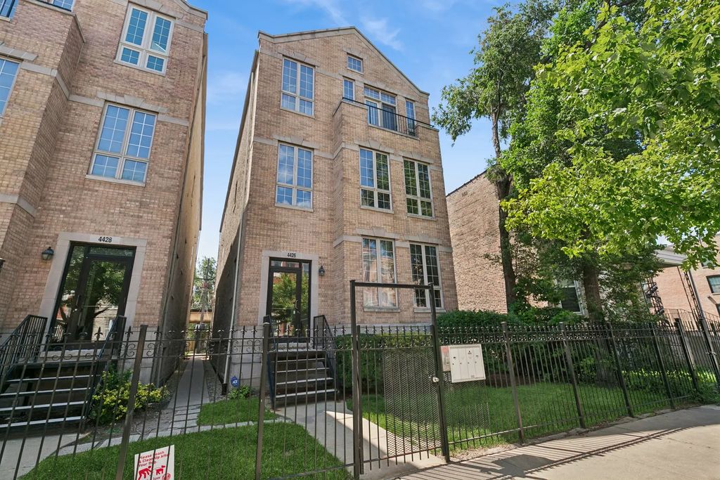 4426 S Calumet Avenue G, Chicago, 60653
