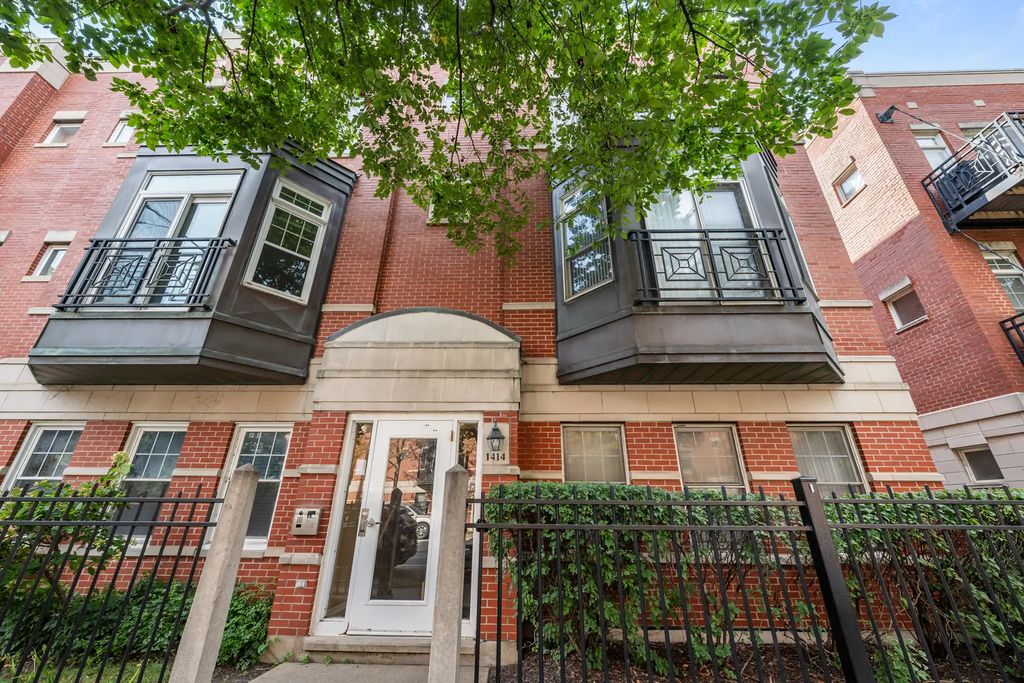 1414 S Halsted Street 2b, Chicago