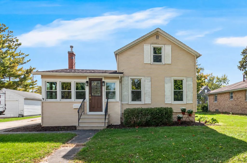 209 W Waupansie Street, Dwight