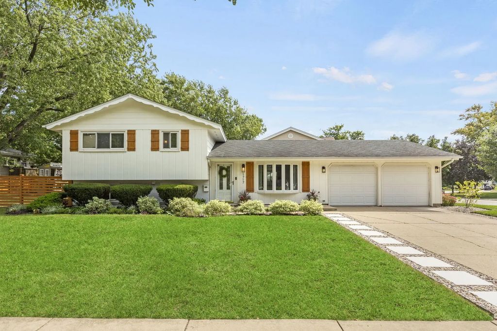 1717 Vassar Court, Schaumburg