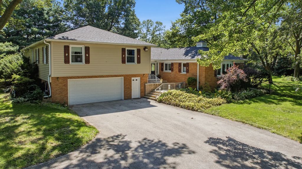 150 N Madison Street, Oswego