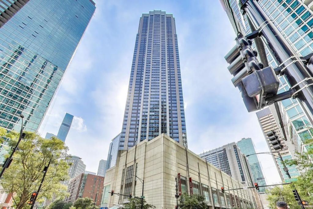 512 N Mcclurg Court 3712, Chicago