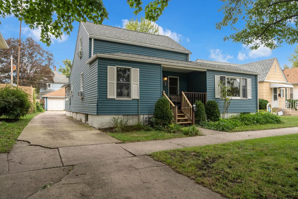 412 E Jackson Street, Morris