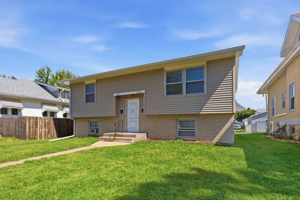 1617 29 1/2 Street, Rock Island