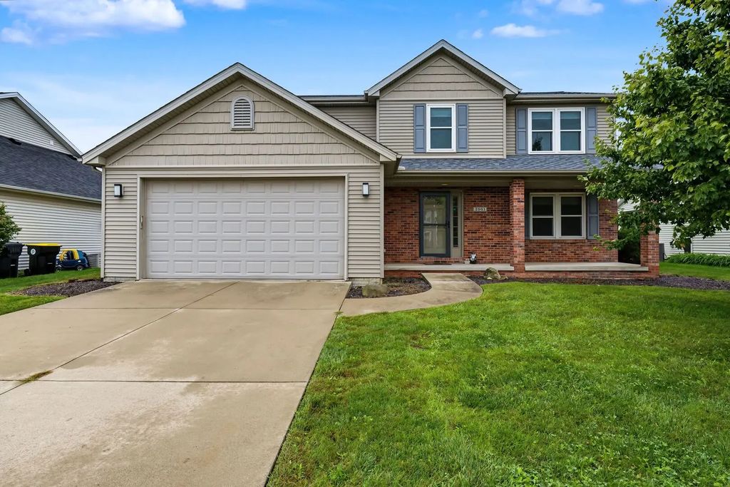2961 Three Eagles Street, Normal