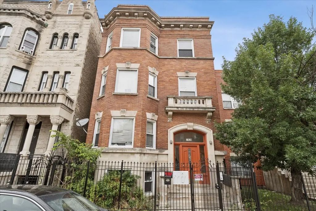 3128 W Warren Boulevard, Chicago
